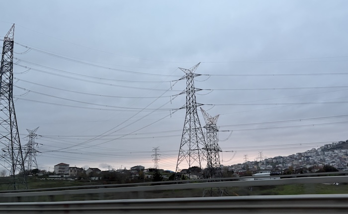 Spot elektrik fiyatı 19.12.2025 için 3046.91 TL