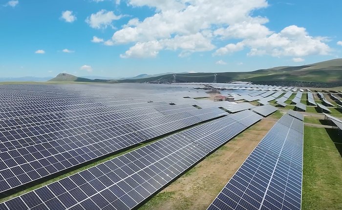 BİM Ağrı’daki güneş santralini de devreye aldı