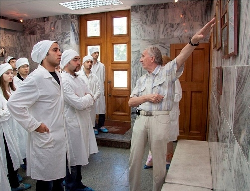 100 öğrenci daha nükleer için Moskova`ya