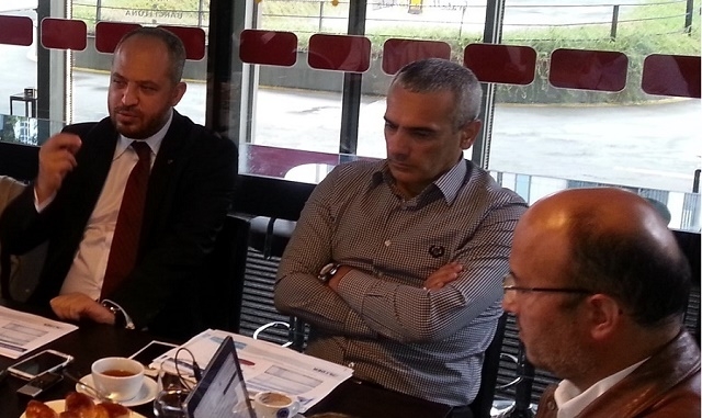 Lisanssız elektrik patinaj yapıyor