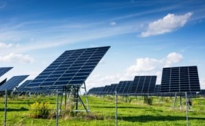 La Paz şehrinin elektriğinin tümü güneşten gelecek