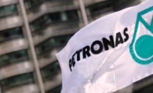 Petronas ilk yüzer platformunu tamamlamak üzere