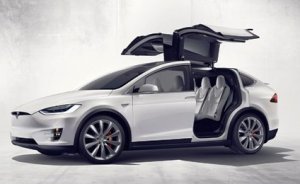 Tesla yeni modelini tanıttı