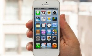 Apple ucuz bir iPhone mu çıkaracak?