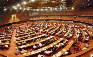 Pakistan Parlamentosu tüm enerjisini güneşten alıyor