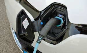 Hollanda fosil yakıtlı araç satışını sıfırlayacak