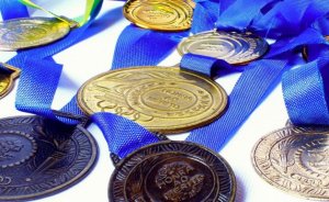 Atık akıllı telefonlar olimpiyat madalyası olacak