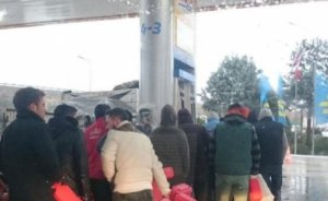 Elektrik kesintileri benzin kuyruğu getirdi