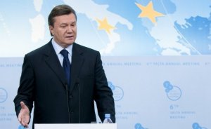 Yanukoviç: Rusya ile doğalgaz anlaşması bizi öldürüyor