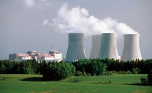 İngiltere tekrar nükleer enerjiye yöneliyor