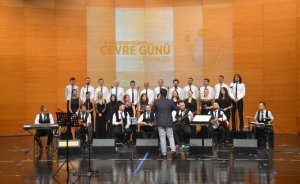 Engelsiz koro sıfır atık için söyledi