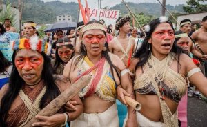 Ekvador yerlilerinin petrol zaferi!