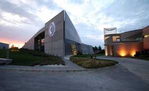 Abdi İbrahim tüm tesislerinde güneş ve rüzgar elektriği kullanacak