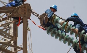 Çin dünyanın ilk yenilenebilir elektrik iletim hattını kurdu