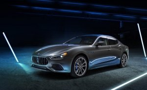 Maserati ilk elektrikli modeli Ghibli Hybrid'i tanıttı