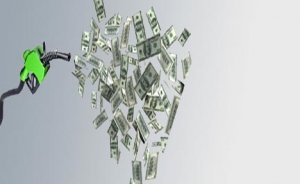 Amerika`da da benzine yüzde 15 zam geldi