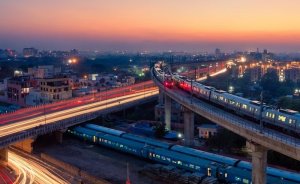 IEA: Hindistan temiz enerjiye 1,4 trilyon dolar yatırmalı