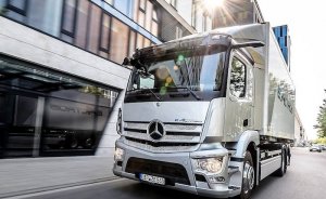 Mercedes ilk e-kamyonunun seri üretimine başladı