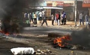 Sudan`da akaryakıt protestosu sürüyor!