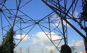 Tamamlanmamış elektrik yatırımlarına ek süre