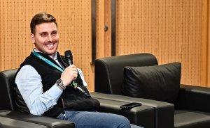 Çolak: Hızlı doluma şarj ağları hazır, araçlar değil