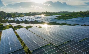 Şişecam güneş enerjisi camlarını RE+ 2026’da tanıtacak