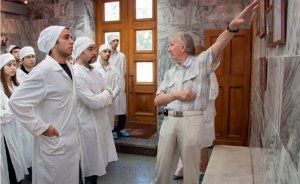 100 öğrenci daha nükleer için Moskova`ya